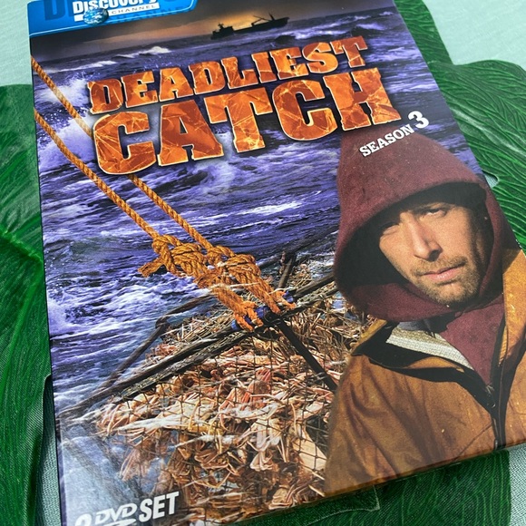🎈Sale 🎈2 for $10 NWOT Deadliest Catch season 3 three disc set Sig Phil Blake - Picture 8 of 8